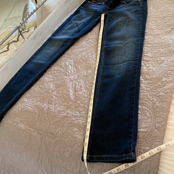 WHBM 💕 Dark Wash Denim Jeans NWT.       Inseam 32”, waist,length 40” - Picture 5 of 9